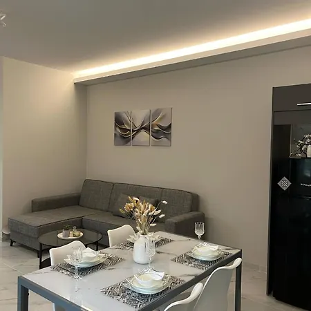 Garden House Дом отдыха Каламата
